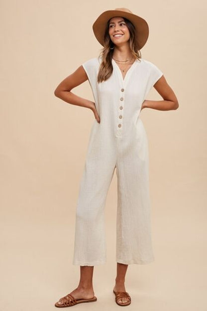 Annie Luxe Wide-Leg Jumpsuit – Stijlvolle Knoopdetails & Zakken