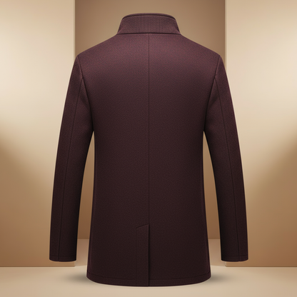 Bordeauxrode jas achterkant