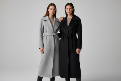 Realistische foto - silver en zwarte coat samen