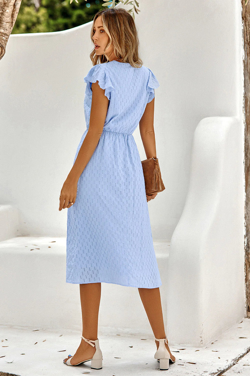 Luchtige Zomerjurk met Elegante V-hals en Subtiele Ruches